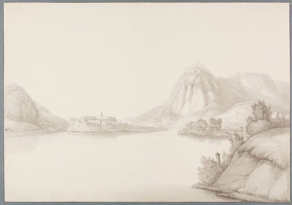 Blick in das Rheintal mit Kloster Nonnenwerth dem Drachenfels und Rolandseck 180