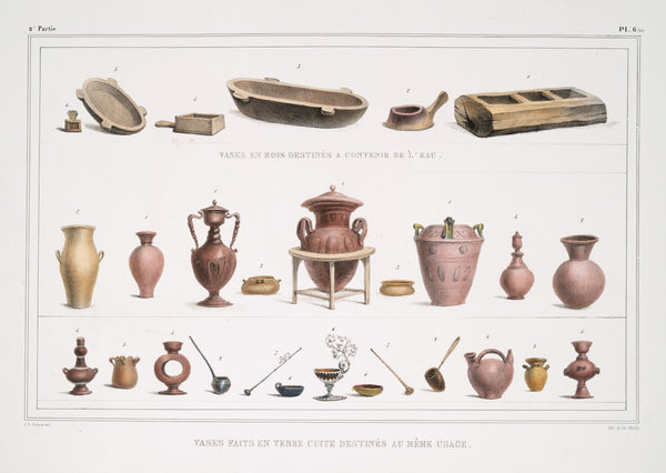 Vases en bois destinés à contenir de leau Vases faits en terre cuite destinés au