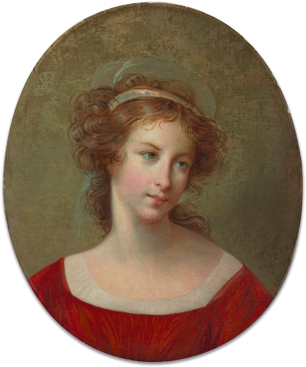 Portrait de femme en robe rouge